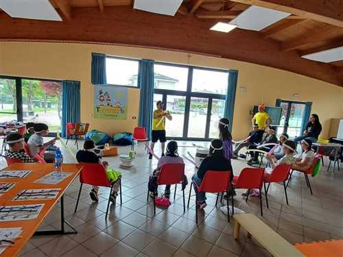 CONCLUSO CON SUCCESSO IL CORSO DI MAGIA A TARANTASCA: PICCOLI MAGHI IN SCENA TRA STUPORE E SORRISI