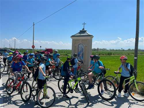 UNA BICICLETTATA TRA NATURA, STORIA E COMUNITÀ