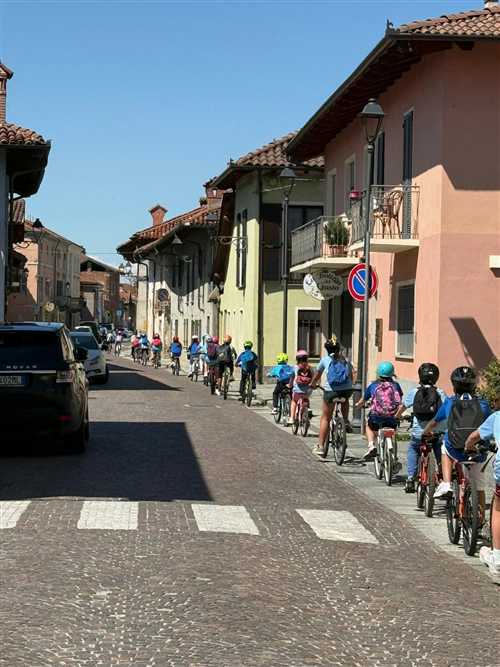 UNA BICICLETTATA TRA NATURA, STORIA E COMUNITÀ